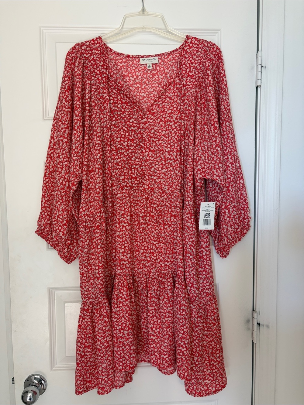 NWT Studio B Red Micro-Floral V-Neck Tiered Mini Dress